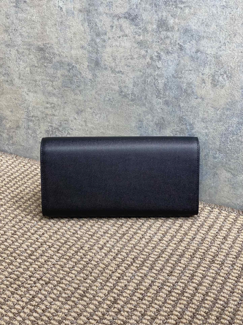 Y51 clutch bags